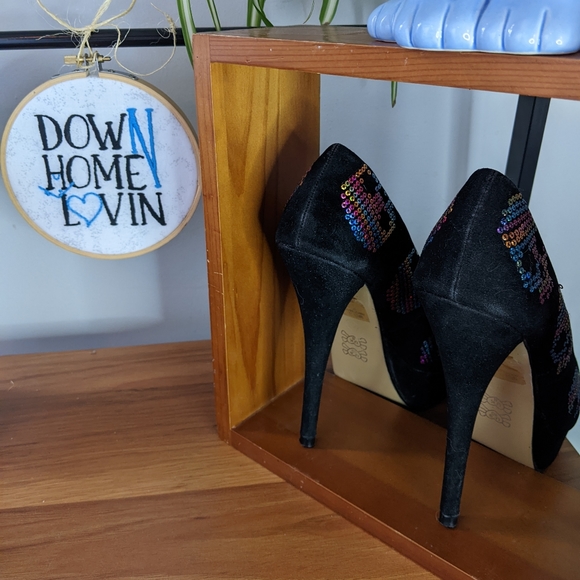 Iron Fist - Rainbow Skull Heels. Size 10 - Picture 4 of 7